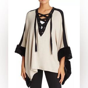 Capote
Faux-Fur Trimmed Lace-Up Poncho Small
